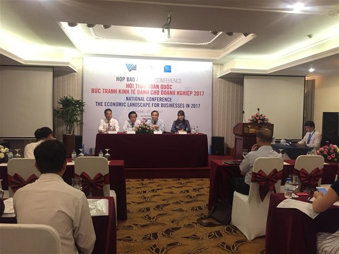 Conference to discuss Vietnam’s business scenario in 2017 - ảnh 1